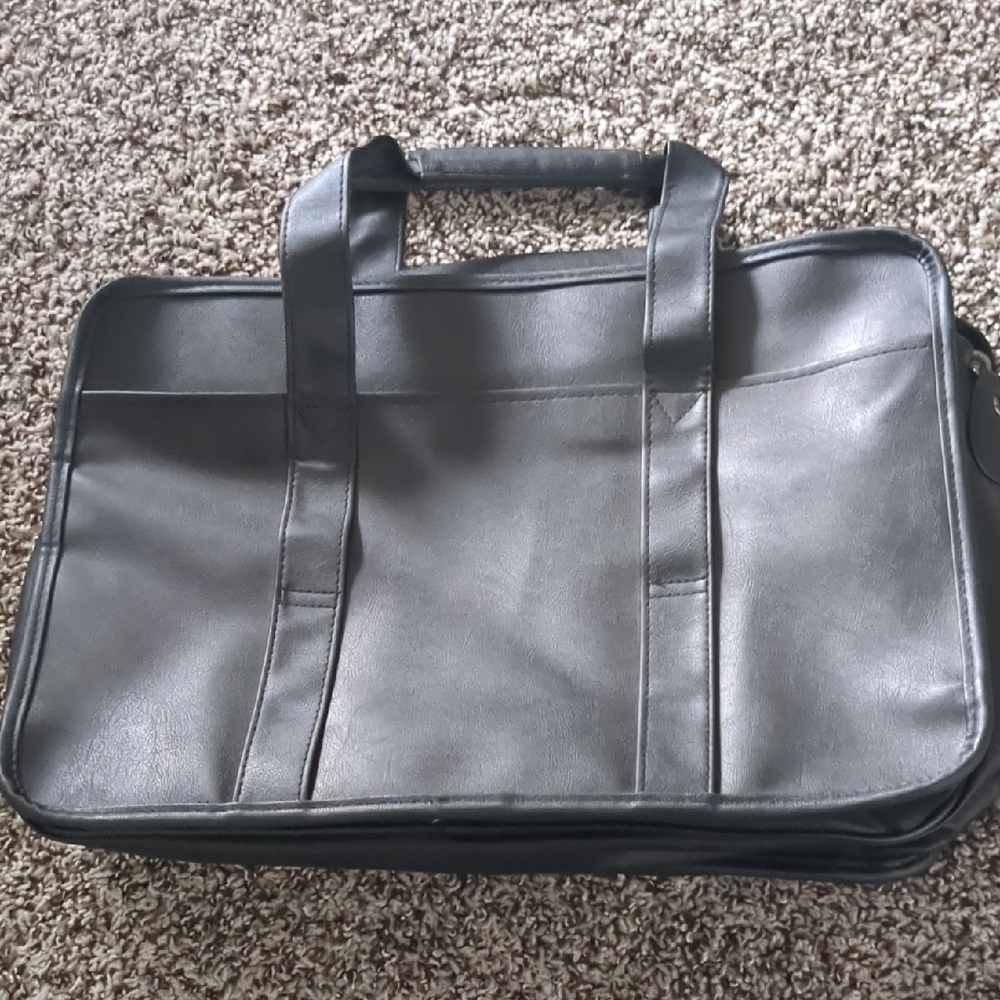 Classic Black Leather Men's Briefcase Bag - Professional Carry